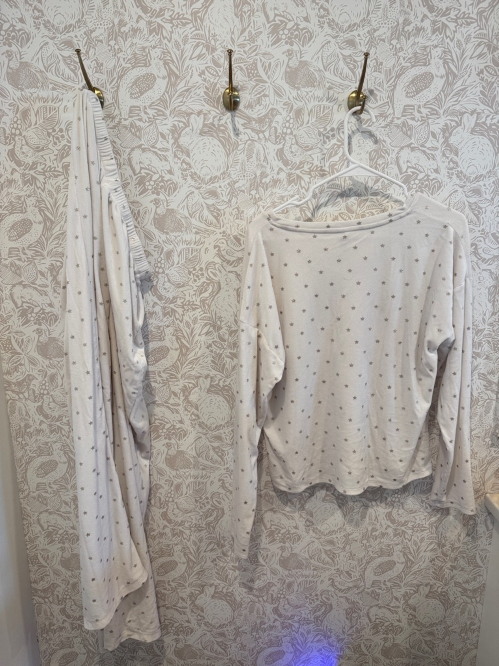 Women's Cream Star-Print Long Sleeve Pajama Top by